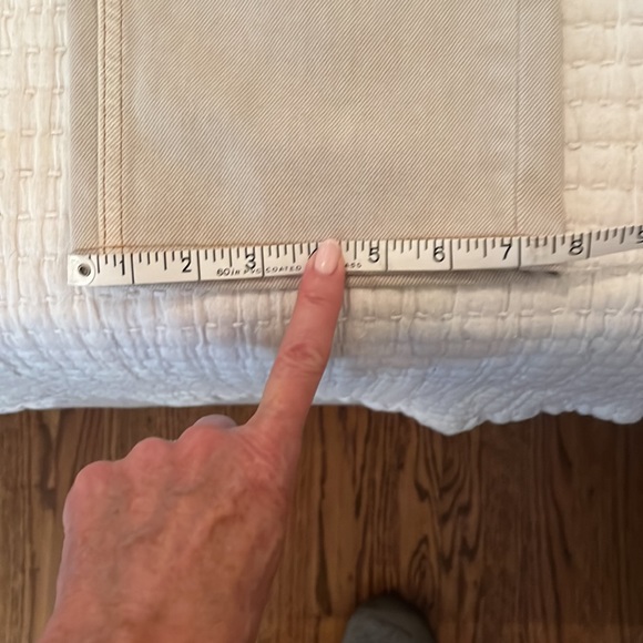 Good American Jeans - Picture 10 of 12